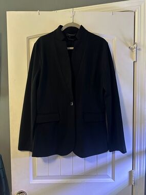 Tahari Black Single-Button Tailored Blazer